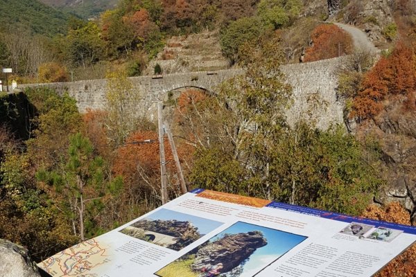 Pont de La Tourasse et rocher du Fromage