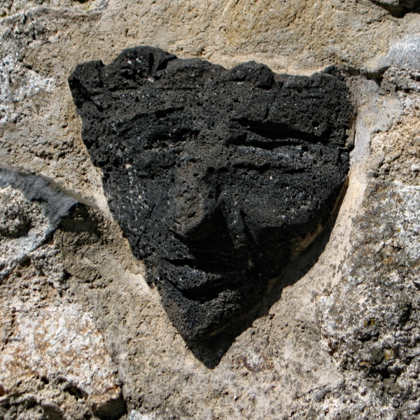 Têtes sculptées