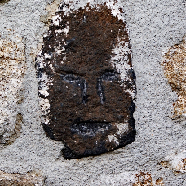 Têtes sculptées