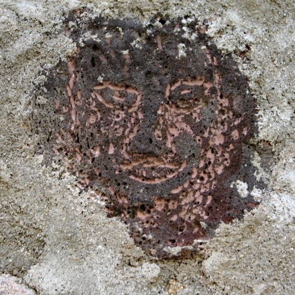 Têtes sculptées
