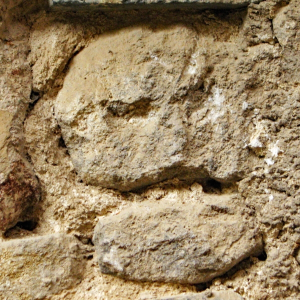 Têtes sculptées