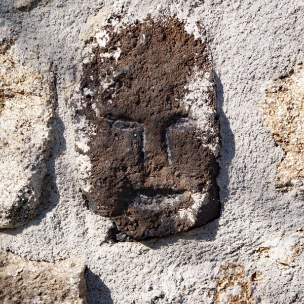 Têtes sculptées